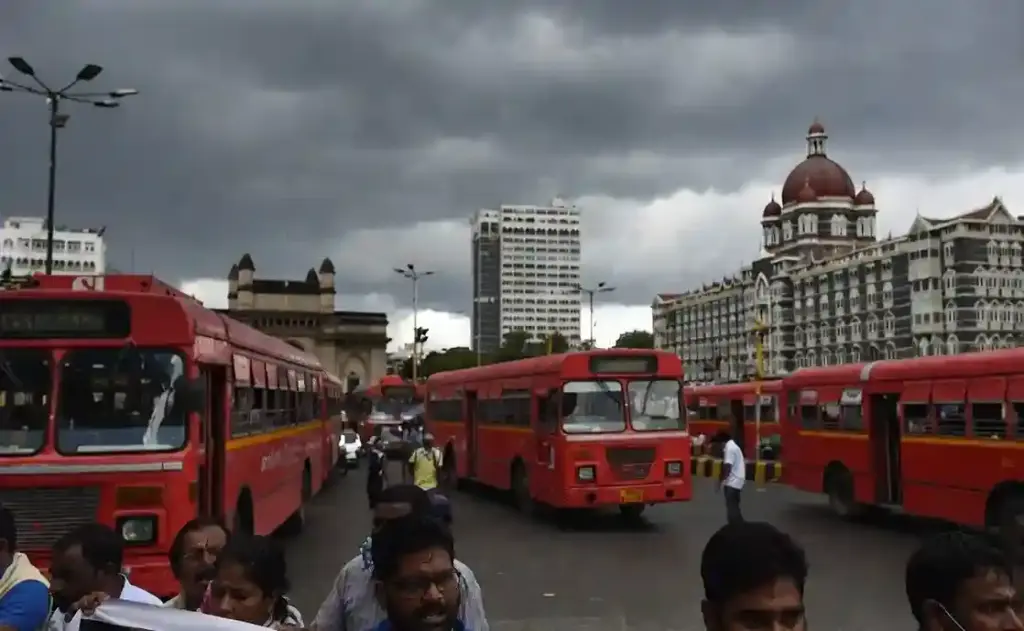Mumbai BEST Bus Strike  BEST ની હડતાળ વચ્ચે શું છે આ 'મેસ્મા' કાયદો? જાણો મુંબઈની બસ સેવા અને પાવર સપ્લાય પર તેની શું અસર થશે