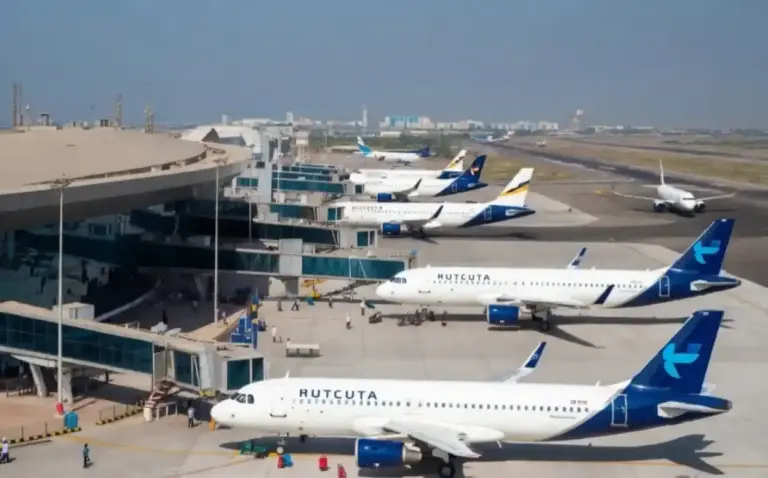Mundra Airport Commercial Services મુન્દ્રા એરપોર્ટ પરથી વ્યાવસાયિક વિમાનસેવાનો પ્રારંભ, 8 મુખ્ય શહેરો સાથે સીધું જોડાણ