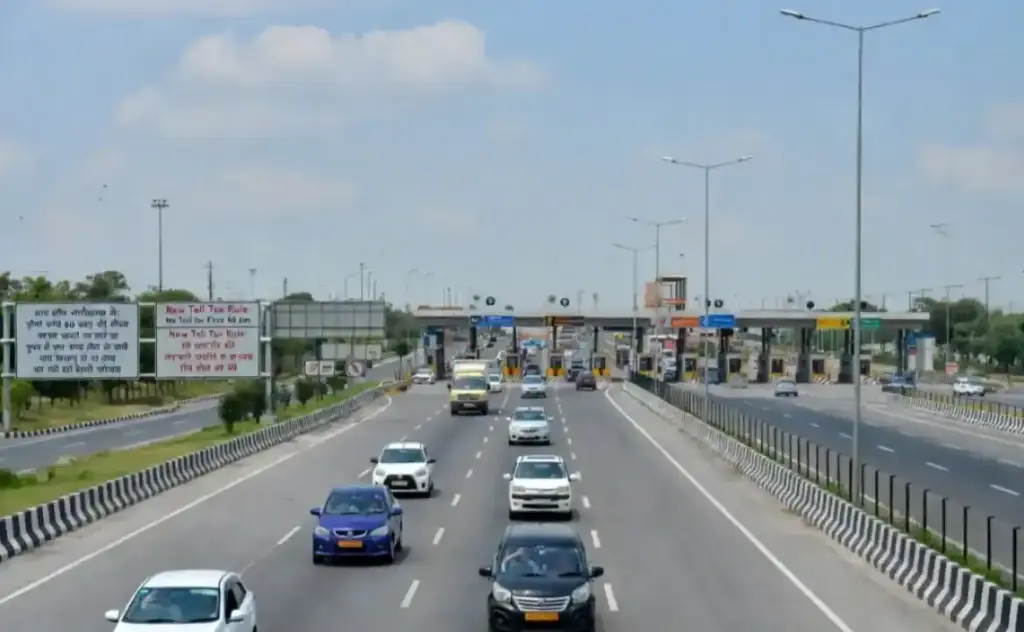 New Toll Tax Rules  વાહનચાલકો માટે મોટી રાહત, હાઈવે પર હવે 60 કિમી સુધી નહીં ચૂકવવો પડે ટોલ ટેક્સ