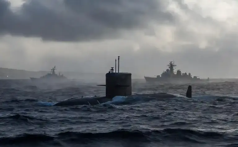Pakistan Hangor Submarine  અરબી સમુદ્રમાં તણાવ ૧૯૭૧ પછી પાકિસ્તાને ભારત સામે રમ્યો સૌથી જોખમી દાવ, નેવી એલર્ટ પર!