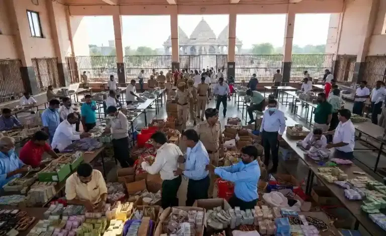 Ram Mandir Donation Case  અયોધ્યા રામ મંદિર ચઢાવા ચોરી મામલે ૪૦ કર્મચારીઓને ગણતરીમાંથી હટાવ્યા