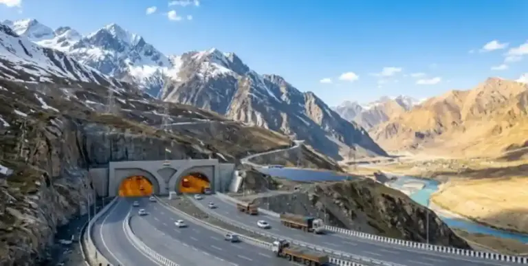 Zojila Tunnel જોજિલા ટનલ (Zojila Tunnel) નો ઐતિહાસિક 'બ્રેકથ્રૂ' કાશ્મીર અને લદ્દાખ વચ્ચે હવે વર્ષભર રહેશે કનેક્ટિવિટી
