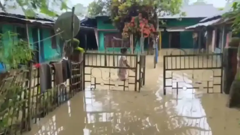 Assam floods toll rises  આસામમાં પૂરનો કહેર, મૃત્યુઆંક વધીને ૮૦ પર પહોંચ્યો, ૮ જિલ્લામાં ૨.૧૨ લાખથી વધુ લોકો પ્રભાવિત..