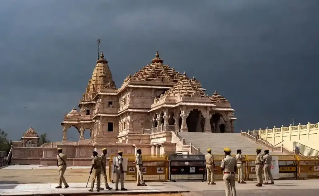 Ayodhya Ram Mandir Donation Theft Case  અયોધ્યા રામમંદિરની સુરક્ષા કવચ વધુ મજબૂત, હવે દરેક કર્મચારીએ પસાર થવું પડશે કડક તપાસ પ્રક્રિયામાંથી