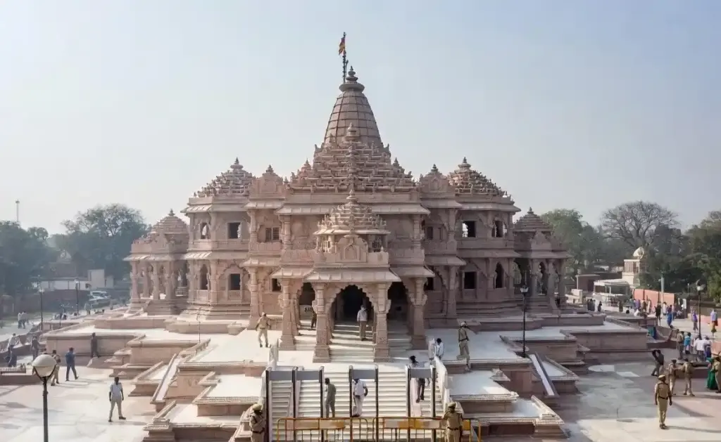 Ayodhya Ram Temple New Rules  અયોધ્યા રામ મંદિરમાં સુરક્ષા વધુ કડક દાન ચોરીના વિવાદ બાદ મંદિર પરિસરમાં નવા નિયમો અને ડ્રેસ કોડ લાગુ