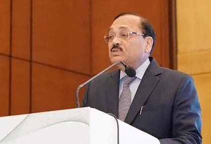 CJI Surya Kant Clarification વિદ્યાર્થીઓ પર પોલીસ કાર્યવાહીની સુનાવણી પર CJI સૂર્યકાંતનું નિવેદન, 'કોર્ટમાં કોઈ ઔપચારિક રિટ અરજી દાખલ જ નહોતી થઈ'