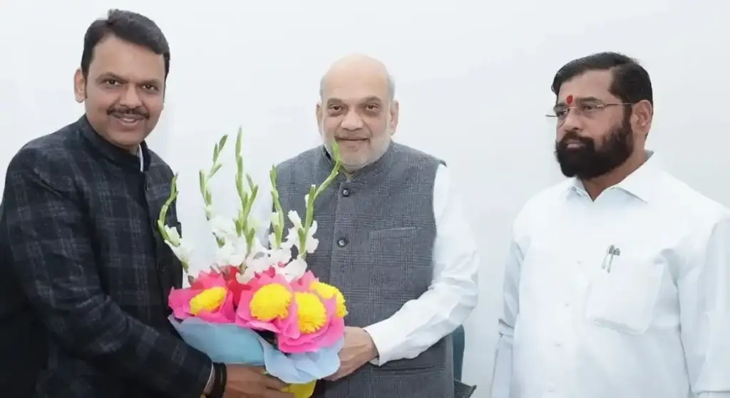 Cabinet Resuffle Speculations કેન્દ્રીય મંત્રીમંડળમાં ફેરફારની અટકળો તેજ ધર્મેન્દ્ર પ્રધાનના રાજીનામા બાદ અમિત શાહને મળવા દિલ્હી પહોંચ્યા દેવેન્દ્ર ફડણવીસ અને એકનાથ શિંદે