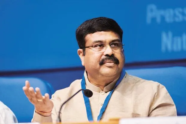 Dharmendra Pradhan Meets Om Birla  શું કેન્દ્રીય શિક્ષણ મંત્રી ધર્મેન્દ્ર પ્રધાન રાજીનામું આપશે? ઓમ બિરલા સાથે કરી મુલાકાત..