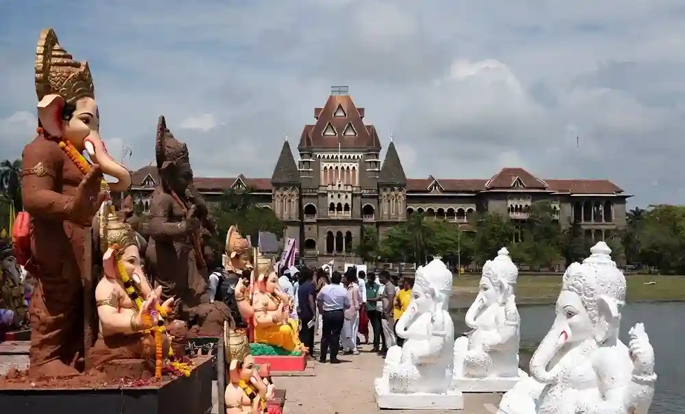 Ganeshotsav 2026 'પીઓપી' મૂર્તિઓના વિસર્જન મામલે હાઈકોર્ટમાં તીખો વિરોધ; કુદરતી જળસ્ત્રોતો બચાવવા યાચિકાકર્તાઓની માંગ!