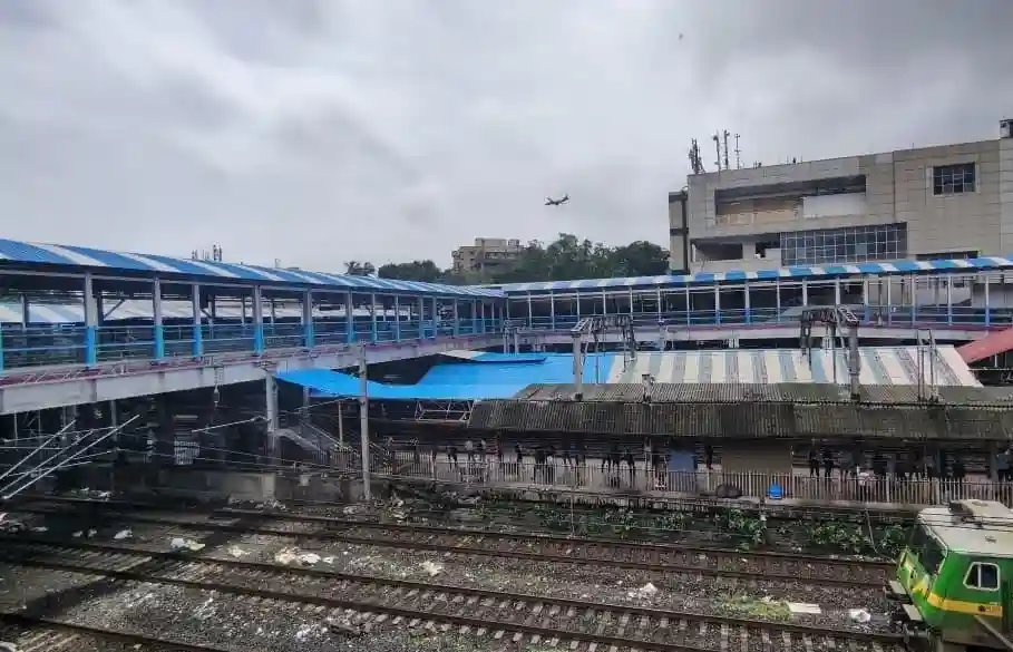 Ghatkopar Railway Station મેટ્રો અને લોકલ ટ્રેન વચ્ચેની કનેક્ટિવિટી વધુ સરળ બનશે, આ રેલવે સ્ટેશન પર નવું એલવેટેડ ડેક તૈયાર..