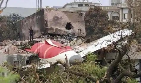 Government Explanation On Ahmedabad Plane Crash અમદાવાદ પ્લેન ક્રેશ અંગે આવ્યો AAIB નો મોટો રિપોર્ટ! ફ્યુઅલ કંટ્રોલ સ્વિચ મુદ્દે સરકારે આપી મહત્વની સ્પષ્ટતા!