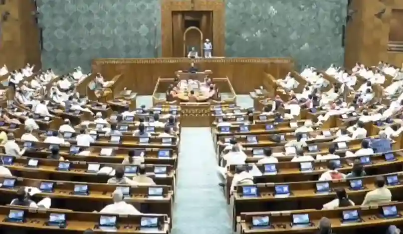 Lok Sabha Anti Paper Leak Bill Passed Debate  ગૃહમાં ઘમાસાણ અને બિલ પાસ એન્ટી પેપર લીક બિલ પર ચર્ચા દરમિયાન રાહુલ અને સરકાર આમનેસામને!