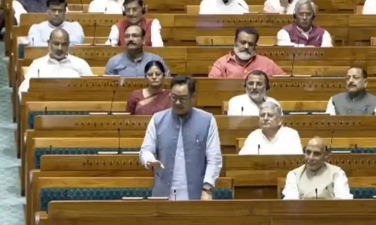 Lok Sabha Paper Leak Bill Debate  સંસદમાં પેપર લીક મુદ્દે તીખી બહસ, અખિલેશ યાદવ અને કિરેન રિજિજૂ વચ્ચે શાબ્દિક યુદ્ધ, જાણો કોણે શું કહ્યું?