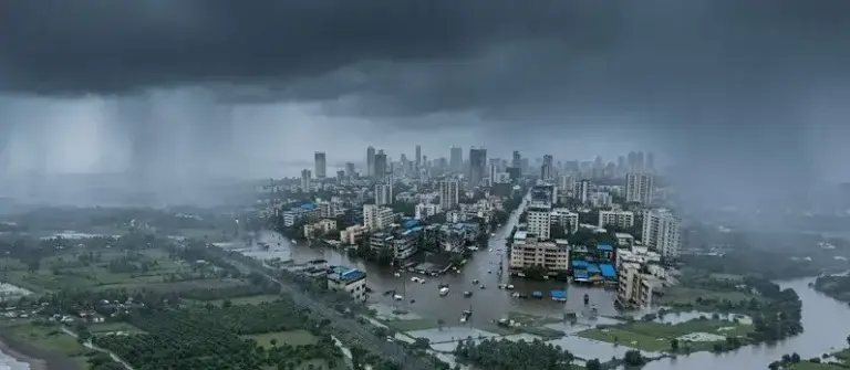 Maharashtra Heavy Rain Alert  મેઘરાજાનું રૌદ્ર સ્વરૂપ, પાલઘરમાં શાળાઓ બંધ, મુંબઈગુજરાત માર્ગ પર વાહનવ્યવહાર ખોરવાયો!