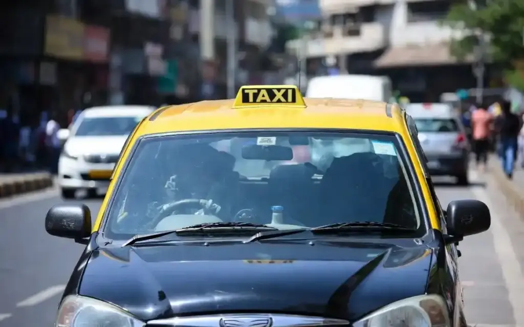 Maharashtra Taxi Rules મહારાષ્ટ્રમાં ટેક્સી અને બાઈકટેક્સી માટે નવા નિયમો બહારના લોકો નહીં ચલાવી શકે બાઈકટેક્સી, મરાઠી ભાષાનું જ્ઞાન ફરજિયાત!
