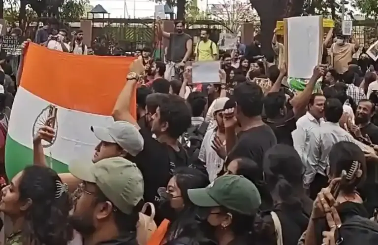 Massive Turnout Shivaji Park Student Support  મુંબઈના શિવાજી પાર્કમાં વિદ્યાર્થીઓના સમર્થનમાં વિશાળ જનમેદની ઉમટી, વહીવટી તંત્રમાં દોડધામ