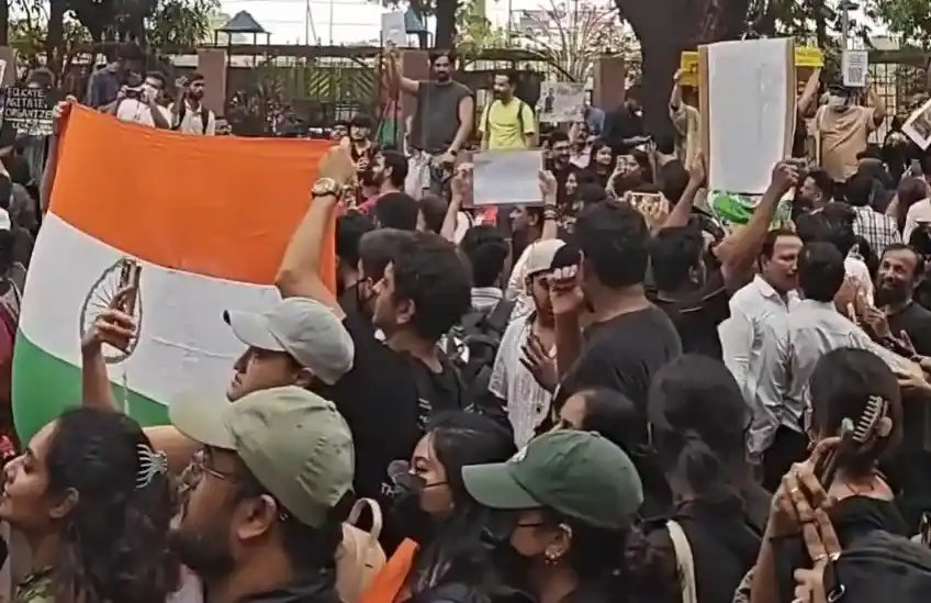 Massive Turnout Shivaji Park Student Support  મુંબઈના શિવાજી પાર્કમાં વિદ્યાર્થીઓના સમર્થનમાં વિશાળ જનમેદની ઉમટી, વહીવટી તંત્રમાં દોડધામ