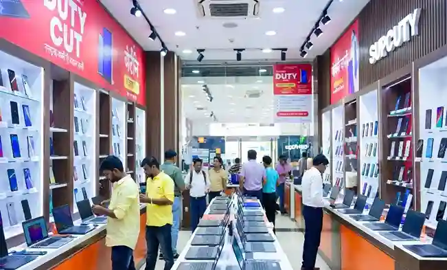 MobileLaptop will become cheaper  હવે મોબાઈલલેપટોપ ખરીદવા થશે સસ્તા! સરકારે કસ્ટમ ડ્યુટીમાં કર્યો મોટો ઘટાડો
