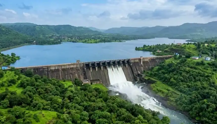 Mumbai Lake Levels Surge to 61.90 મુંબઈમાં ભારે વરસાદથી જળાશયોમાં પાણીની આવક, સ્ટોક ૬૧.૯૦ ટકા થયો