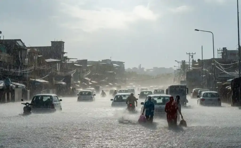 Nalasopara North MMR Waterlogging   નાલાસોપારા અને નોર્થ MMRના ભાગોમાં ભારે વરસાદથી જળબંબોળ, અનેક વિસ્તારો પાણીમાં ગરકાવ