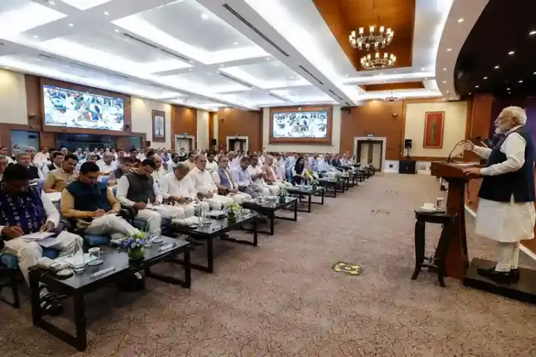 PM Modi Chairs HighLevel Meeting  વડાપ્રધાન મોદીનું એક્શન મોડ સચિવો સાથે ઉચ્ચસ્તરીય બેઠક કરી વિકાસલક્ષી યોજનાઓની કરી સમીક્ષા