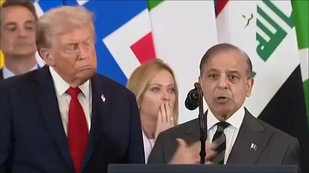 Pakistan double game Iran arms supply પાકિસ્તાનનો મિત્ર ઈરાન સાથે 'ડબલ ગેમ', દુશ્મનોને વેચી નાખ્યા હથિયારો