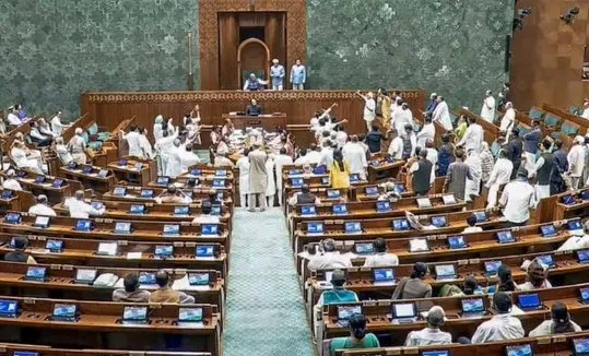Paper Leak Bill Discussion  સંસદમાં આજે પેપર લીક બિલ પર મહામંથન, રાહુલ અને પ્રિયંકા ગાંધી પણ રજૂ કરી શકે છે પોતાનો મત