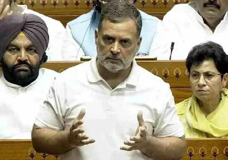 Rahul Gandhi Press Conference Mic Turned Off   રાહુલ ગાંધીનો ભાજપ પર ગંભીર આરોપ કહ્યું  સદનમાં માઈક બંધ કરાયું, બોલવા ન દીધો', હવે પ્રેસ કોન્ફરન્સ કરીને બધું કહીશ…