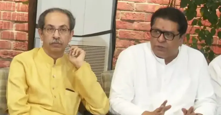 Raj Thackeray Warning Tiranga March   NEET પરીક્ષા વિવાદ વચ્ચે મહારાષ્ટ્રના રાજકારણમાં મોટો ગરમાવો, ઠાકરે બંધુઓ એકસાથે, મોટા મુદ્દા પર એકસાથે મંચ શેર કરશે