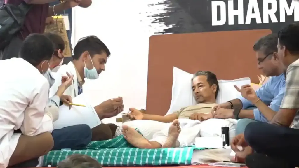 Save Sonam Wangchuk  લદ્દાખ માટે લડત સોનમ વાંગચુકની સ્થિતિ ગંભીર, હાઈકોર્ટનો કેન્દ્રને આદેશ—‘જે કરવું પડે તે કરો!’