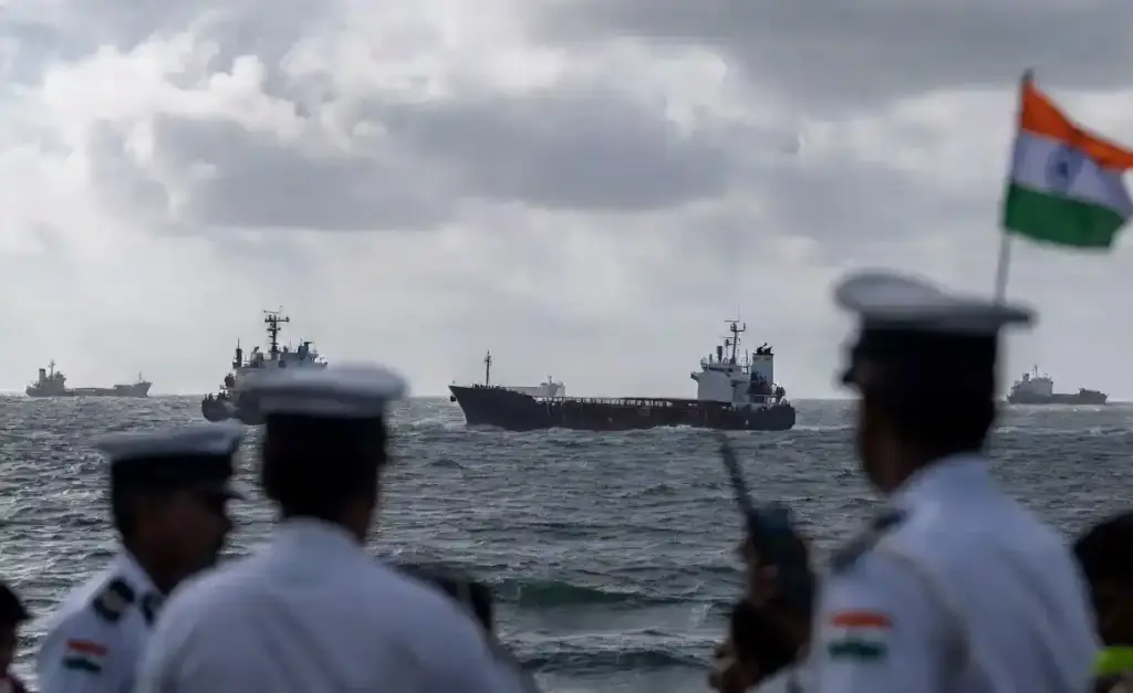 Shipping Companies Directive 'જહાજો પર ભારતીયોને તહેનાત ન કરશો...' યુદ્ધ વચ્ચે શિપિંગ કંપનીઓને સરકારનો કડક આદેશ!