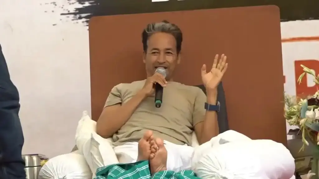 Sonam Wangchuk Protest History સરકાર સામે વાંગચુકનો 'અગ્નિપથ' ૫ વાર અનશન કરી લદ્દાખના હકો માટે લડ્યા આ વૈજ્ઞાનિક, જાણો શું મળ્યું પરિણામ?