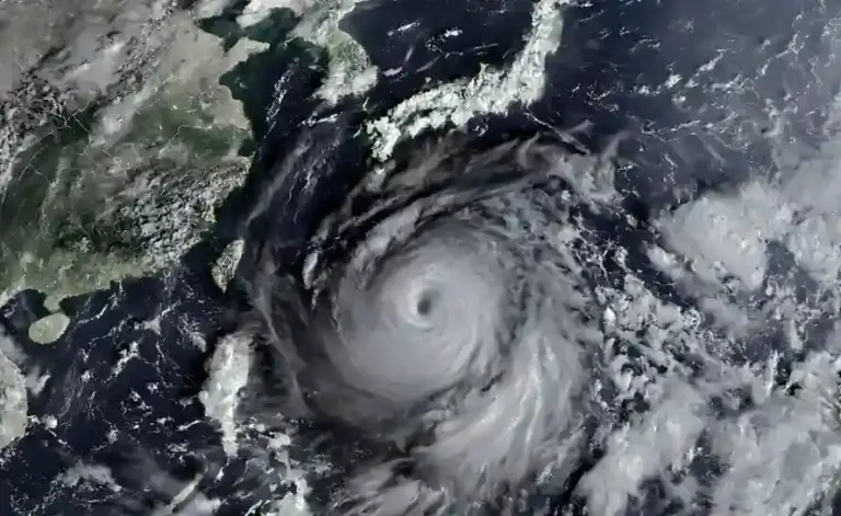 Super Typhoon Bavi Threat  સુપર ટાઈફૂન 'બાવી'નો કહેર ચીન, તાઈવાન અને જાપાનમાં હાઈ એલર્ટ, શું ભારત માટે પણ બનશે ખતરો?