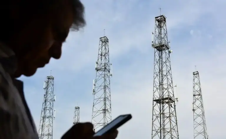 Telecom Price Hike  Jio, Airtel અને Vi યુઝર્સને મોટો ઝટકો પ્રીપેડ રિચાર્જ પ્લાન ૧૫% સુધી મોંઘા થઈ શકે છે