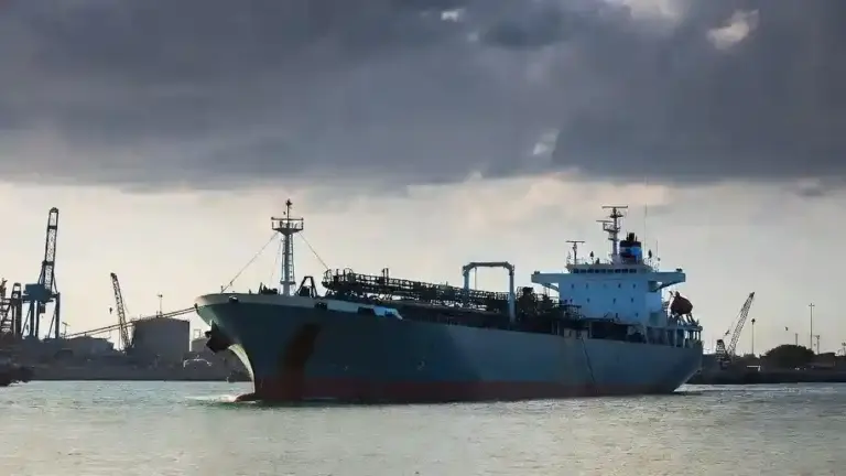US gas tanker drone attack Damietta port Egypt  ઈરાનઅમેરિકા સંઘર્ષની જ્વાળા ઈજિપ્ત સુધી પહોંચી, ડામિએટા પોર્ટ પર યુએસ ગેસ ટેન્કર પર ડ્રોન હુમલો.