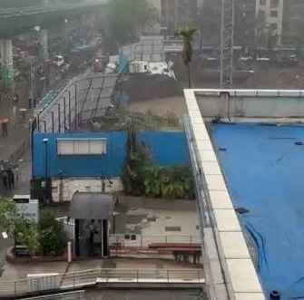 Under Construction Site Collapse in Bhandup મુંબઈમાં વરસાદનો કહેર ભાંડુપમાં અંડરકન્સ્ટ્રક્શન સાઈટ પર માળખું ધરાશાયી, સુરક્ષા વ્યવસ્થા પર ઉઠ્યા સવાલો