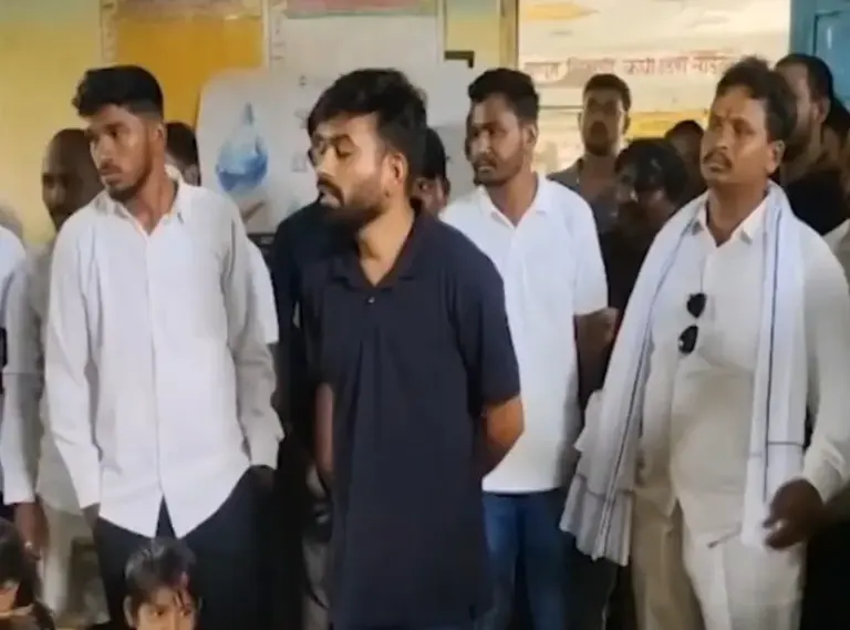 Abhijeet Dipke  Maharashtra Minister Resignation  શિક્ષણ વ્યવસ્થા ખાડે ગઈ! સરકારી સ્કૂલોની દુર્દશા મુદ્દે અભિજીત દિપકેનો મહારાષ્ટ્ર સરકાર પર મોટો પ્રહાર