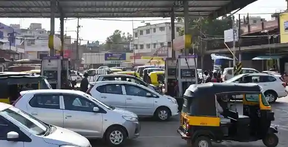 Adani Gas CNG Price Hike સફર થશે મોંઘી CNG વાહનચાલકો માટે માઠા સમાચાર, અદાણી ગેસ દ્વારા ભાવમાં વધારો…