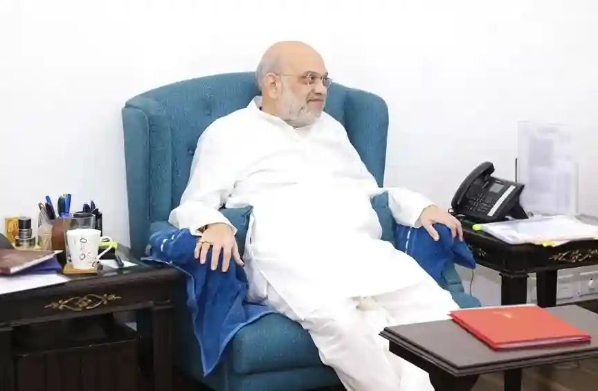 Amit Shah fugitive criminals India ૭ વર્ષમાં ૩૬ દેશોમાંથી પાછા લાવવામાં આવ્યા ૨૭૫ ભાગેડુ અપરાધીઓ કેન્દ્રીય ગૃહમંત્રી અમિત શાહે બોર્ડર પારના ગુનેગારો પર કસી લગામ