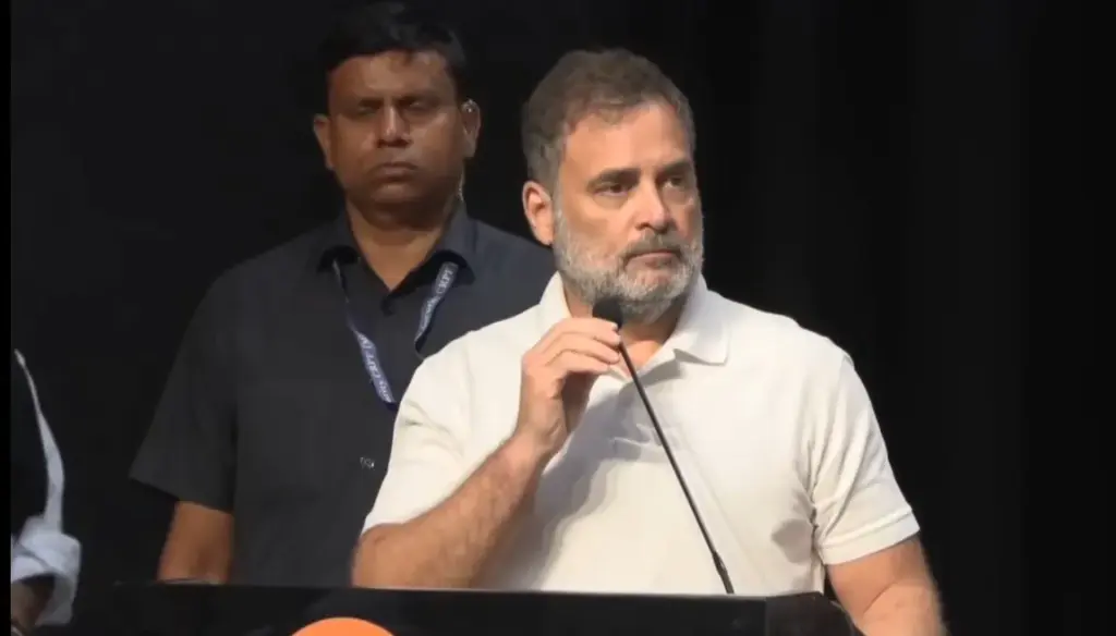 Congress Issues Whip to MPs Parliament Discussion  સંસદમાં આગામી સપ્તાહે થશે આ મહત્વપૂર્ણ મુદ્દાઓ પર ચર્ચા, કોંગ્રેસે સાંસદો માટે જારી કર્યો થ્રીલાઈન વ્હીપ
