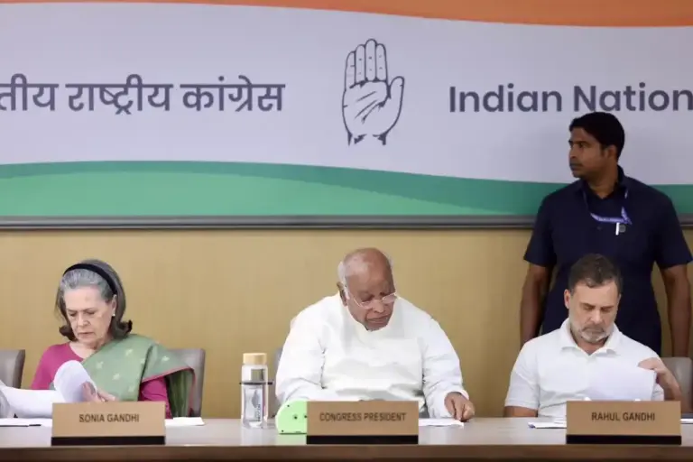 Congress Vande Mataram Two Stanzas  કોંગ્રેસ વંદે માતરમના માત્ર બે છંદો જ કેમ ગાશે? ૧૯૩૭નો ઐતિહાસિક નિર્ણય અને સરદાર પટેલ સુધીનો ઇતિહાસ
