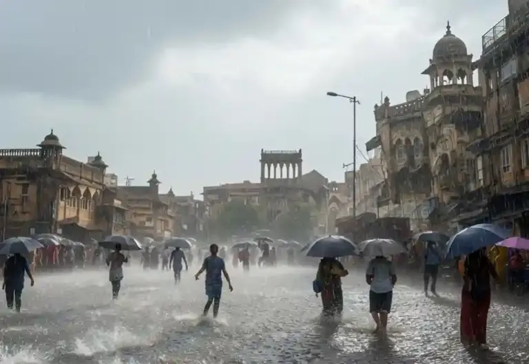 Intense Rain in Mumbai  અલ નીનોની અસર વચ્ચે મુંબઈમાં મુશળધાર વરસાદ, હવામાન વિભાગની આગાહીથી નાગરિકોમાં મૂંઝવણ