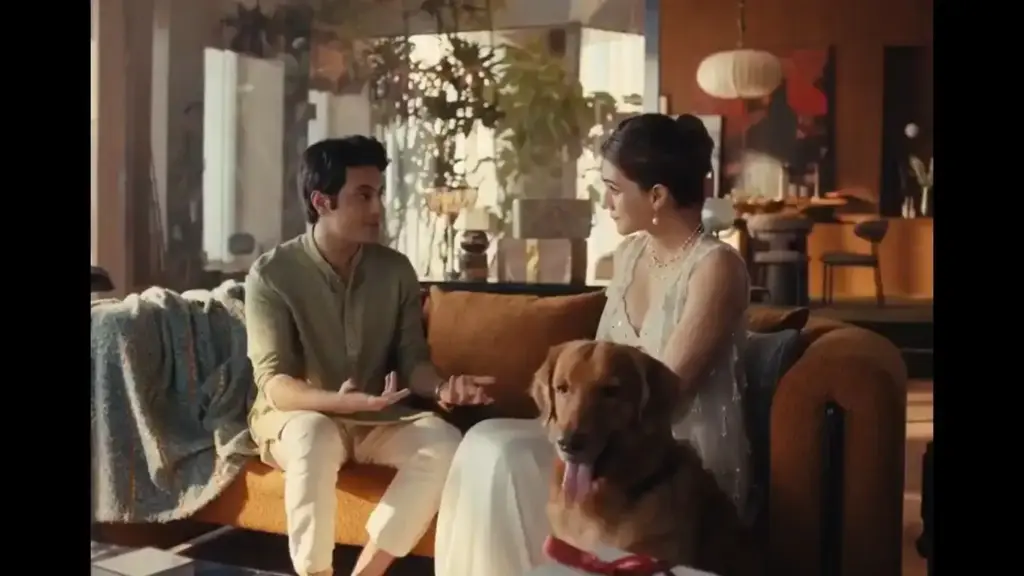 Kriti Sanon's Raksha Bandhan Ad રક્ષાબંધનની જાહેરાતમાં કૃતિ સેનનના આઉટફિટ પર ભડક્યા યુઝર્સ, પરંપરાના નામે વિવાદ…