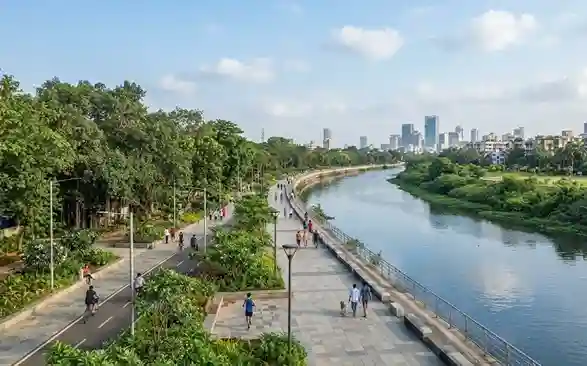 Mithi River Makeover પ્રકૃતિ અને વિકાસનો અદ્ભુત સમન્વય મીઠી નદી કિનારે ૩ કિમી લાંબો આકર્ષક પ્રોમેનેડ બનશે, હજારો વૃક્ષો સુરક્ષિત