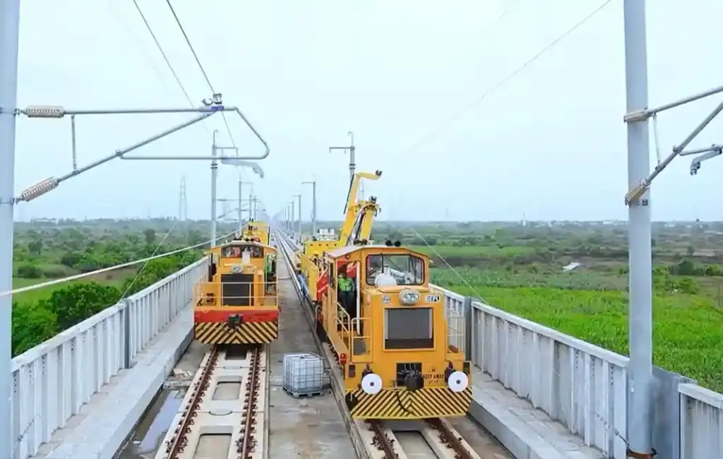 Mumbai Ahmedabad Bullet Train મુંબઈઅમદાવાદ બુલેટ ટ્રેન પ્રોજેક્ટ અંગે મોટા સમાચાર જાણો ક્યારે અને કયા રૂટ પર શરૂ થશે પહેલો તબક્કો