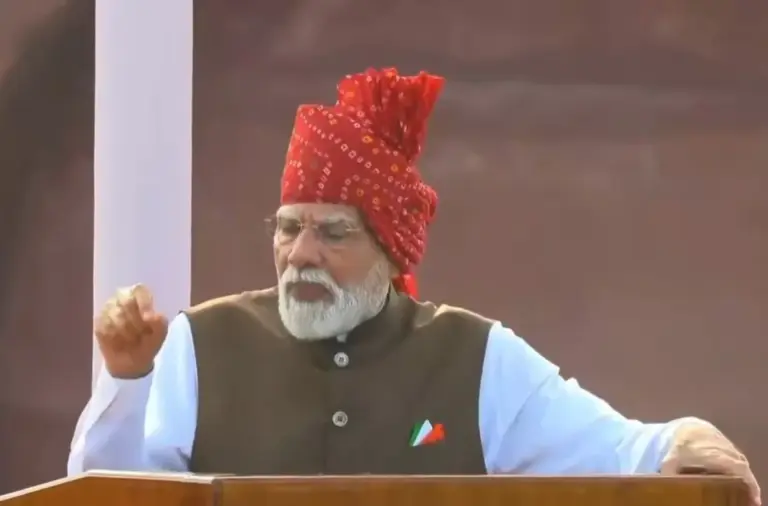 PM Modi Fumble during speech   શું ખરેખર સ્વતંત્રતા દિવસના ભાષણમાં થઈ વાણીની ક્ષતિ? સોશિયલ મીડિયા પર ચર્ચા