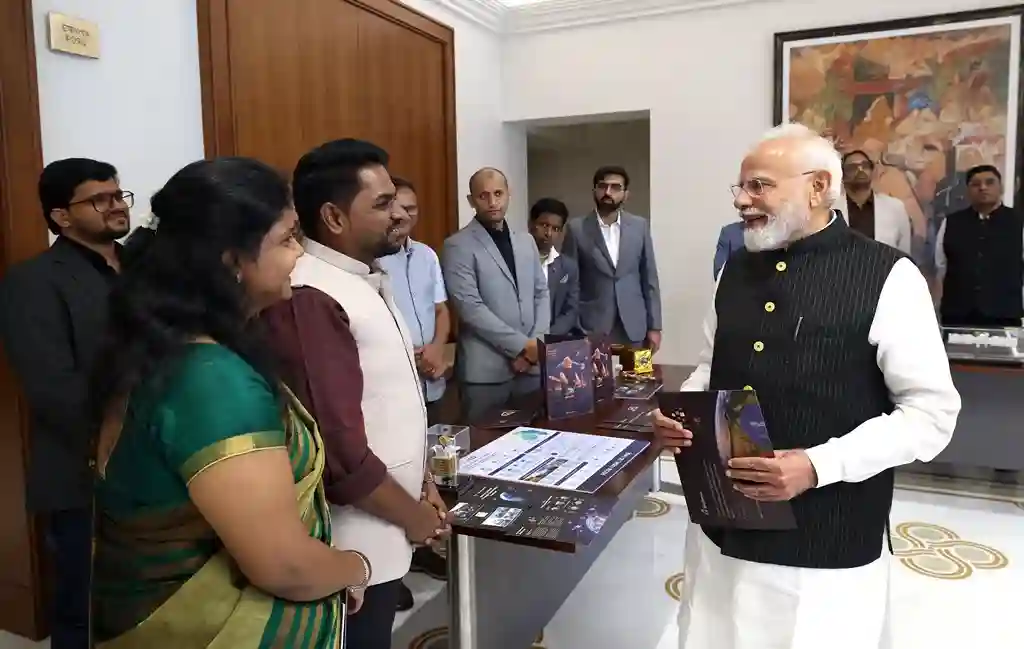 PM Modi Space Startups Interaction PM મોદીએ સ્પેસ સ્ટાર્ટઅપ્સના સીઈઓ અને ફાઉન્ડર્સ સાથે કરી વાતચીત, અવકાશ ક્ષેત્રે ભારતને વૈશ્વિક હબ બનાવવાની નેમ