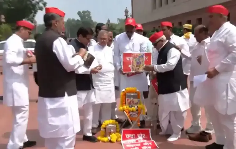 Parliament Ram Mandir Donation Debate  સંસદમાં આજે પણ ચાલુ રહેશે ગતિરોધ? સરકાર ચર્ચા માટે તૈયાર, રામ મંદિર ચઢાવા ચોરી મુદ્દે અડગ વિપક્ષ
