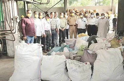 Pune Police Drugs Destruction પુણે પોલીસનો ડ્રગ્સ વિરુદ્ધ સપાટો, ૪ કરોડથી વધુ કિંમતના ૪૫૫ કિલો અમલી પદાર્થોનો નાશ