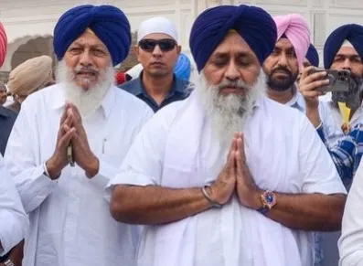 Sukhbir Singh Badal Attacked સુરક્ષાના દાવા પોકળ? અકાલી દળના વડા સુખબીર સિંહ બાદલ પર જીવલેણ હુમલો થતાં મચી ખળભળાટ.